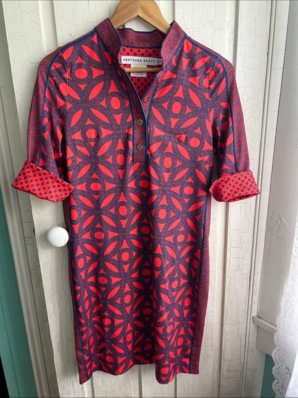 Gretchen Scott Designs “Hooplah” pattern in red and navy.